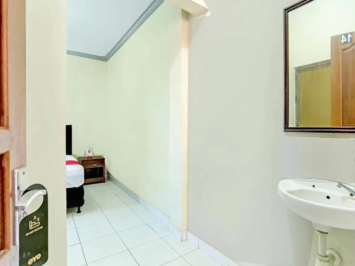 Oyo 90520 Kuta Family Guest House Denpasar  Hotel Denpasar (Bali)