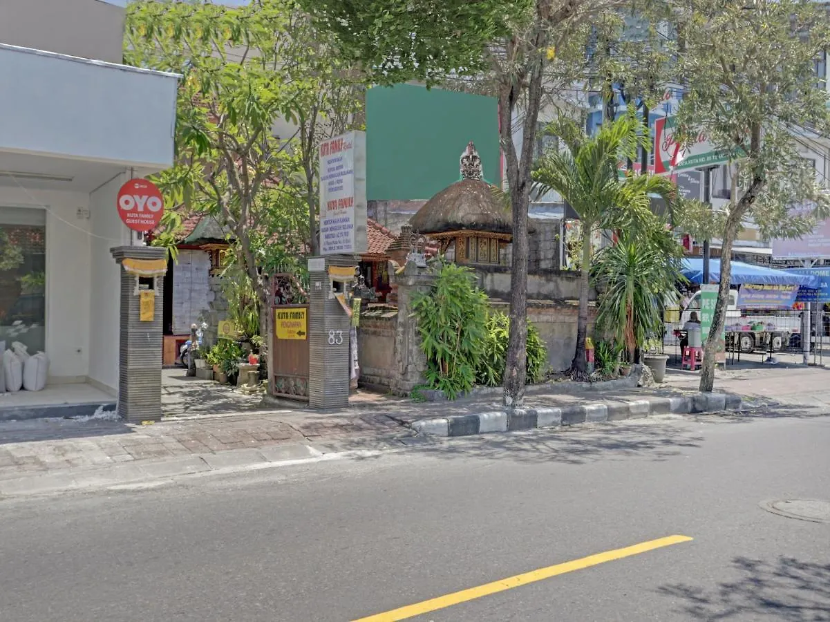 Oyo 90520 Kuta Family Guest House Denpasar