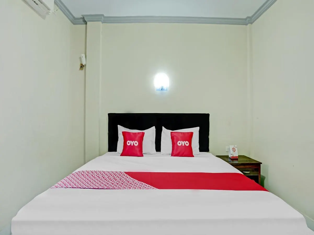 Oyo 90520 Kuta Family Guest House Denpasar  Hotel