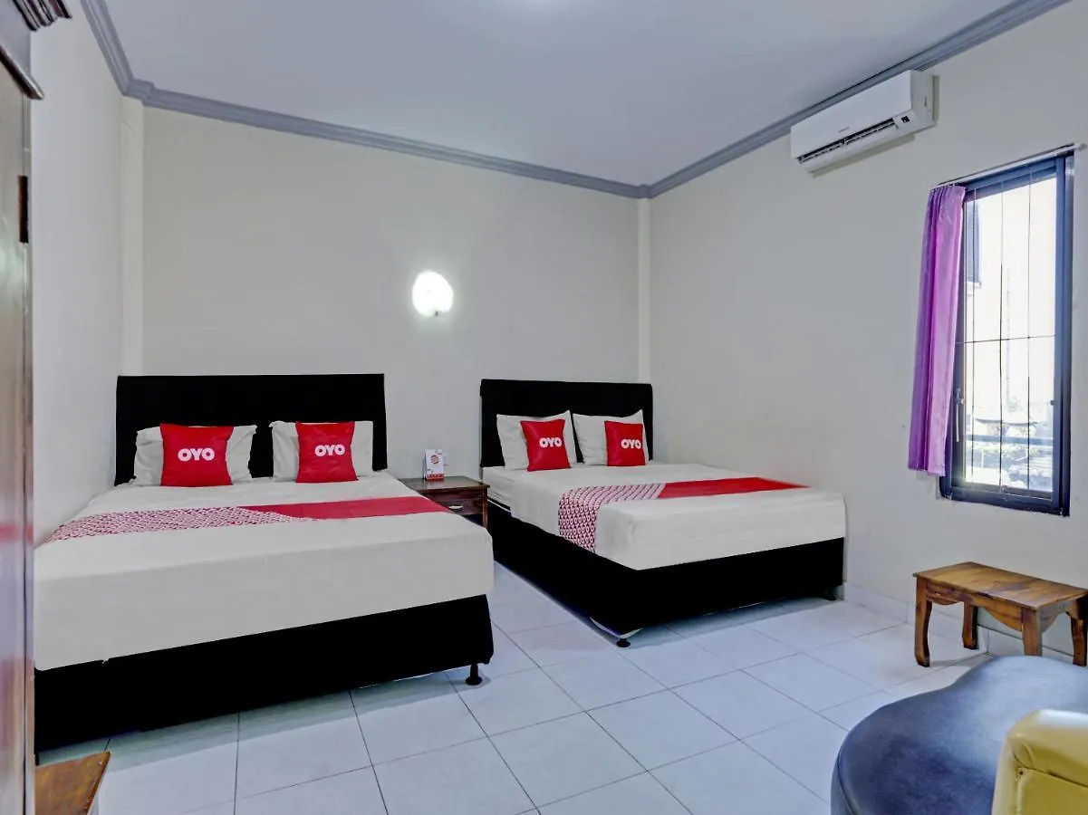 Oyo 90520 Kuta Family Guest House Denpasar  Indonesia